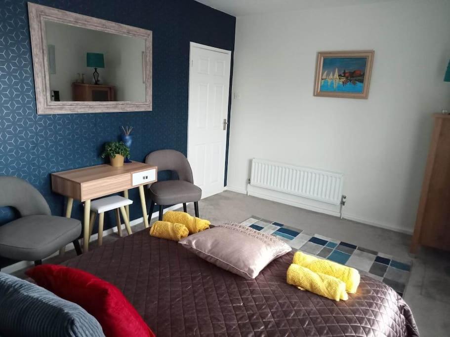 Vila House With Free Parking And Large Garden Wyke Regis Exteriér fotografie