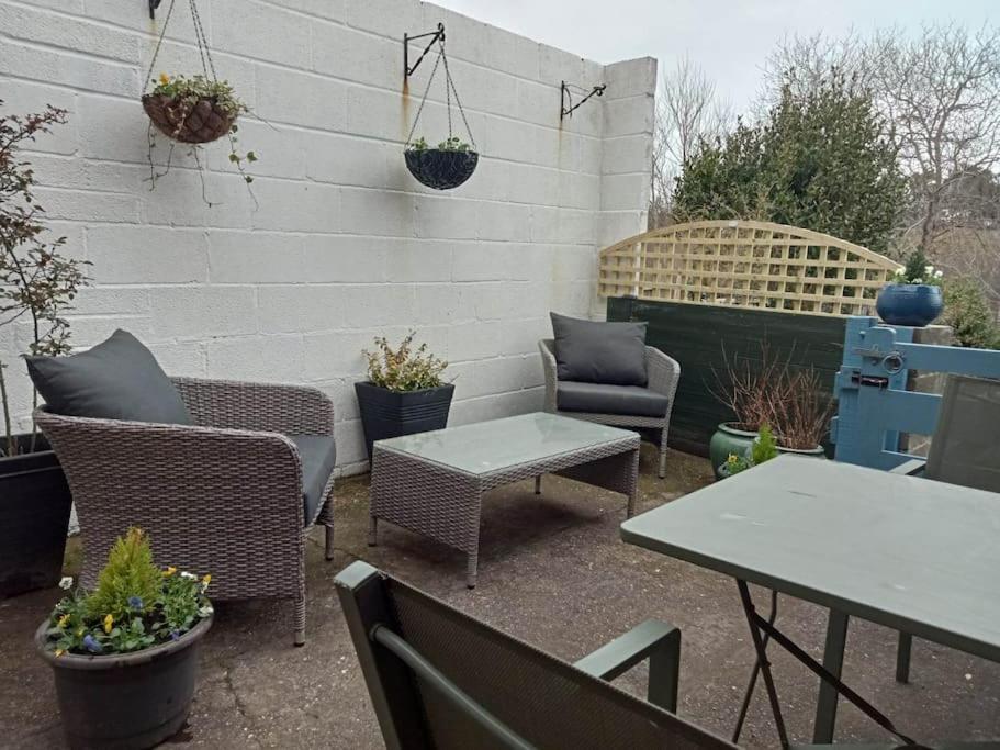 Vila House With Free Parking And Large Garden Wyke Regis Exteriér fotografie